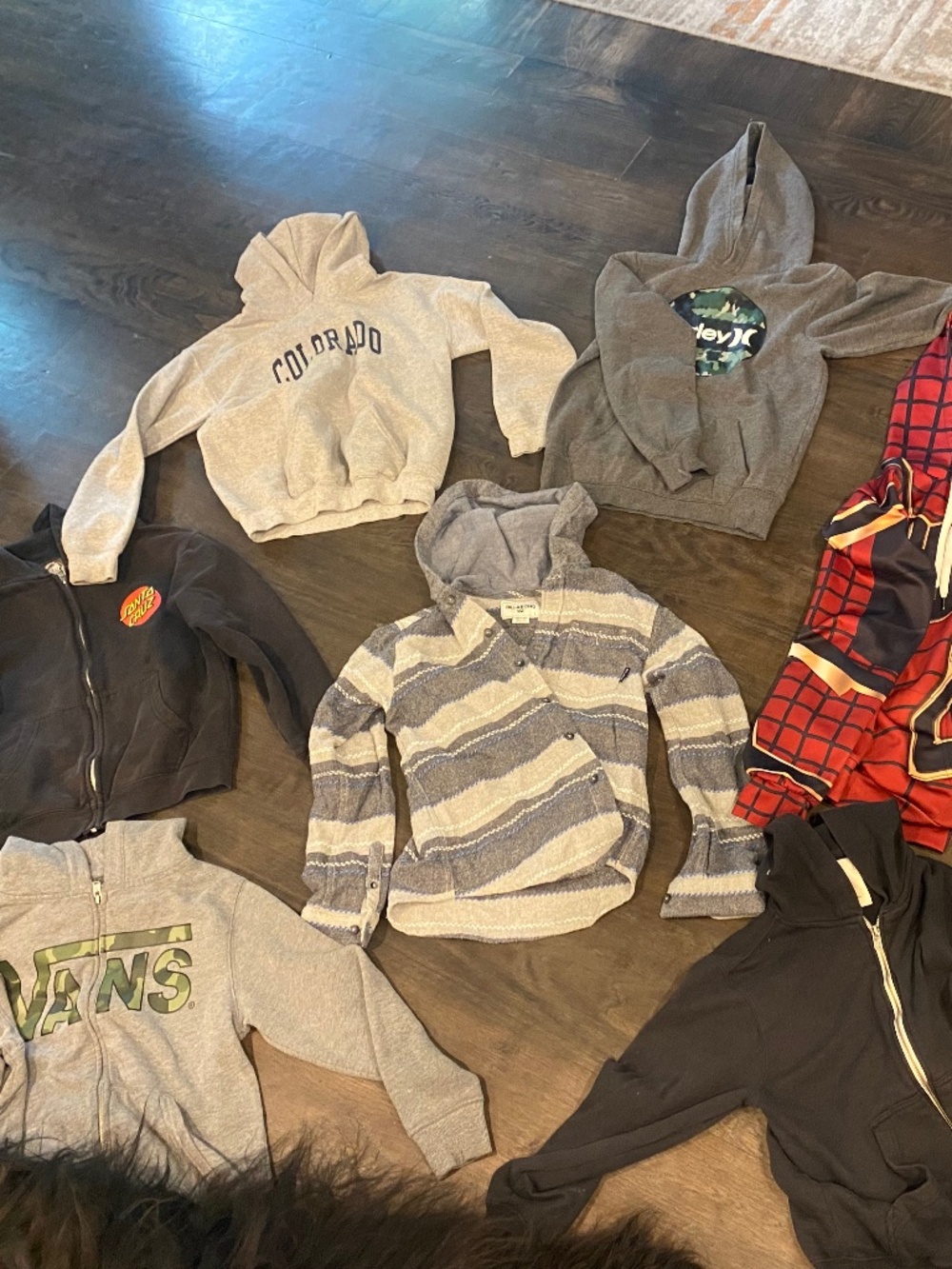 7 youth hoodies and sweatshirts  size youth 10 and S and Med